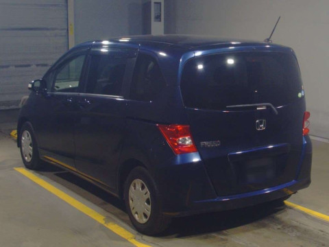 2010 Honda Freed GB3[2]