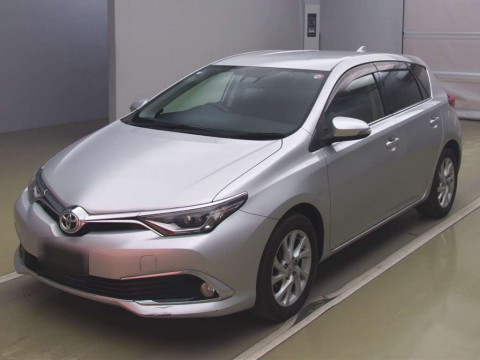 2016 Toyota Auris NZE181H[0]