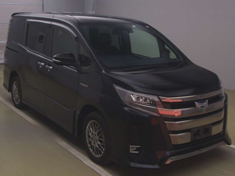 2019 Toyota Noah ZWR80W[1]