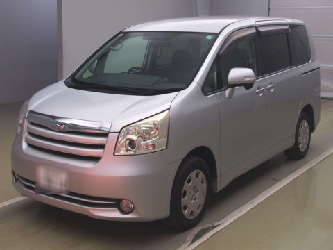 2009 Toyota Noah ZRR70G[0]