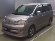 2006 Toyota Voxy