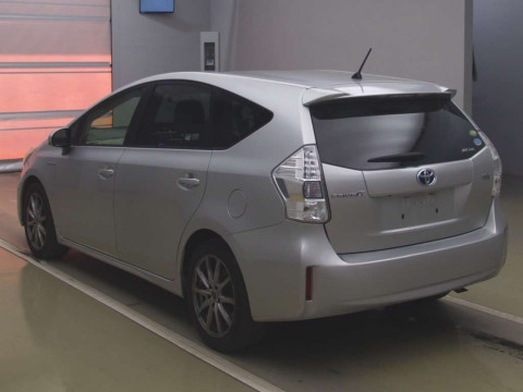 2012 Toyota Prius alpha ZVW41W[2]