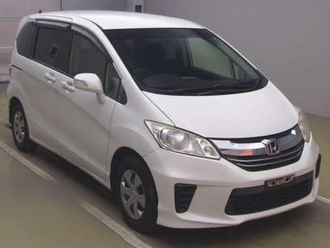 2015 Honda Freed GB3[1]