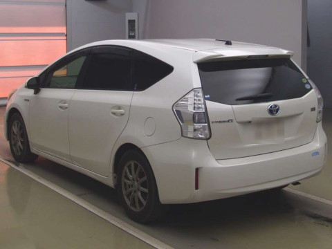 2012 Toyota Prius alpha ZVW40W[2]