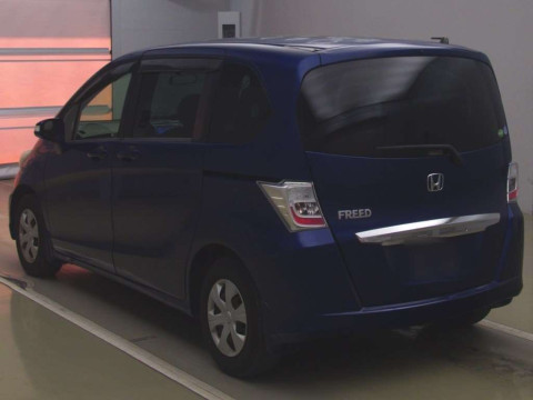 2013 Honda Freed GB3[2]