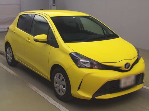 2014 Toyota Vitz NSP130[1]