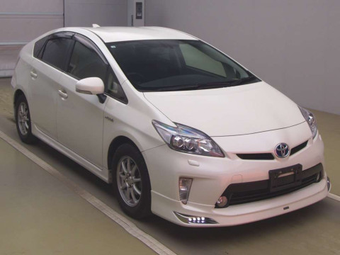 2014 Toyota Prius ZVW30[1]