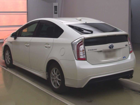 2014 Toyota Prius ZVW30[2]