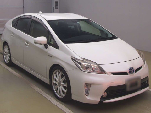 2012 Toyota Prius ZVW30[1]