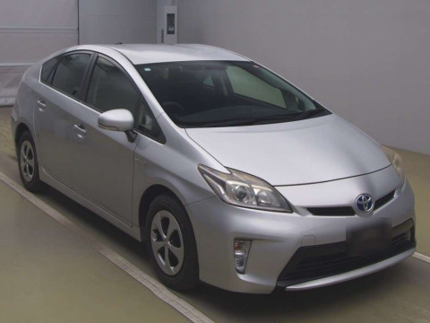 2013 Toyota Prius ZVW30[1]