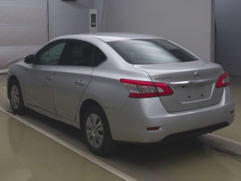 2014 Nissan SYLPHY TB17[2]