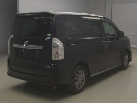 2012 Toyota Voxy ZRR70W[1]