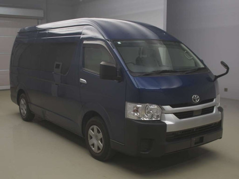 2022 Toyota Hiace Commuter GDH223B[1]