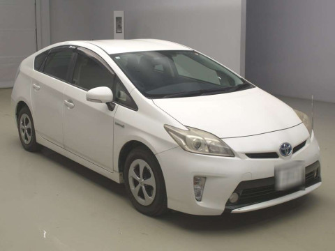 2012 Toyota Prius ZVW30[1]