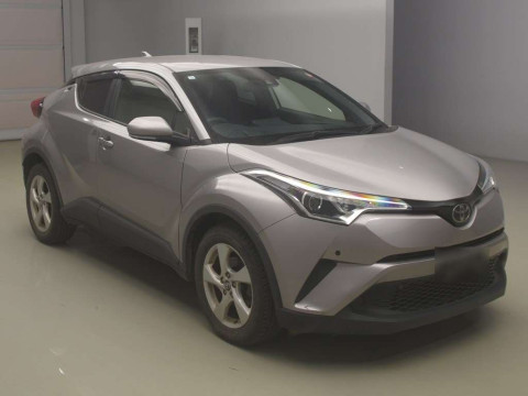 2018 Toyota C-HR NGX50[1]