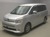 2009 Toyota Voxy