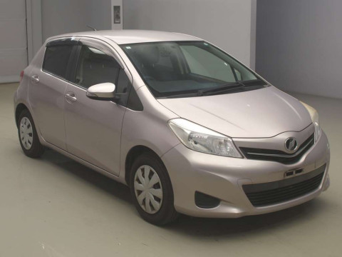 2011 Toyota Vitz NSP130[1]