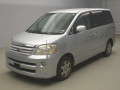 2005 Toyota Noah