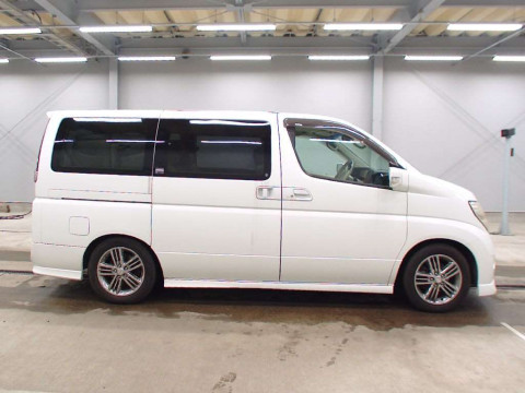 2006 Nissan Elgrand NE51[2]