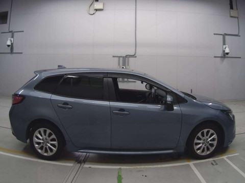 2019 Toyota Corolla Touring Wagon ZRE212W[2]