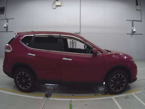 2014 Nissan X-Trail NT32[2]