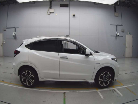 2014 Honda VEZEL RU3[2]