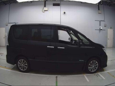 2014 Nissan Serena HC26[2]