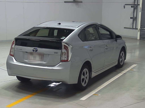 2015 Toyota Prius ZVW30[1]