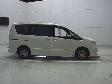 2013 Nissan Serena HFC26[2]