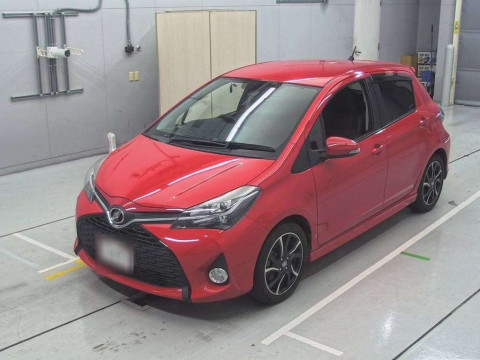 2015 Toyota Vitz NCP131[0]