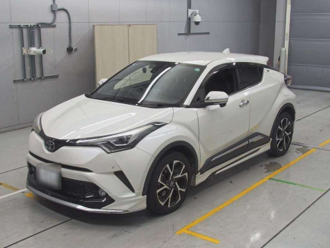 2017 Toyota C-HR NGX50[0]