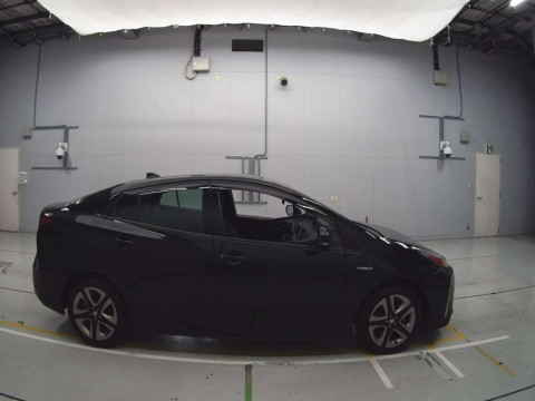 2019 Toyota Prius ZVW51[2]