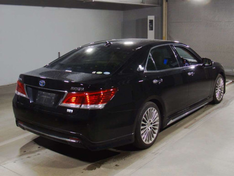 2014 Toyota Crown Majesta GWS214[1]