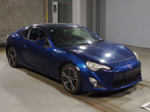 2013 Toyota 86 ZN6[2]