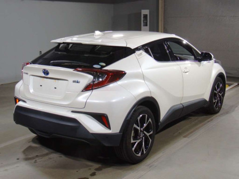 2018 Toyota C-HR ZYX10[1]