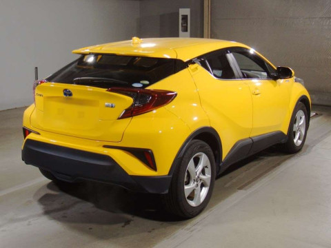 2018 Toyota C-HR ZYX10[1]