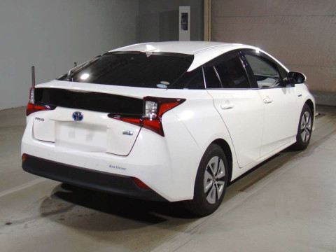 2019 Toyota Prius ZVW51[1]