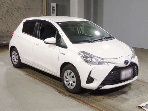 2019 Toyota Vitz NHP130[2]