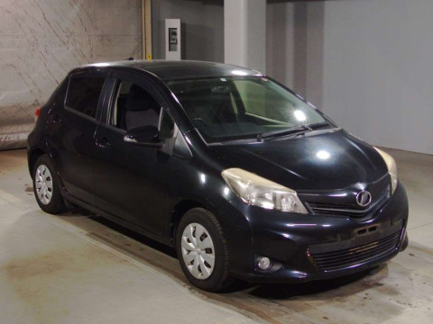 2012 Toyota Vitz NSP130[2]