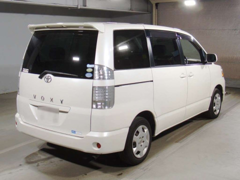 2007 Toyota Voxy AZR60G[1]