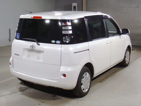 2010 Toyota Sienta NCP81G[1]