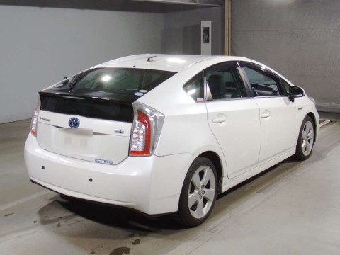 2014 Toyota Prius ZVW30[1]