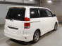 2004 Toyota Noah