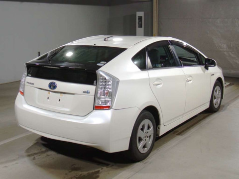 2010 Toyota Prius ZVW30[1]