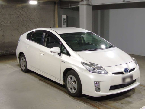 2010 Toyota Prius ZVW30[2]