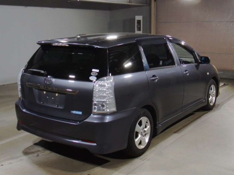 2005 Toyota Wish ZNE10G[1]