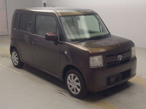 2012 Toyota Pixis Space L575A[2]