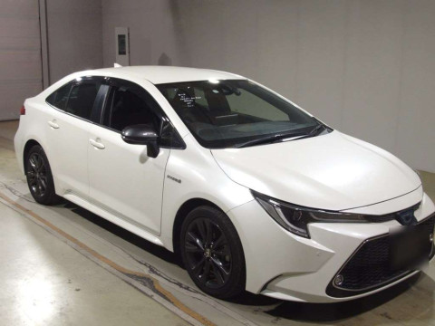 2019 Toyota Corolla Sedan ZWE211[2]