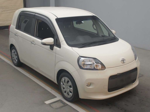 2014 Toyota Porte NCP141[2]