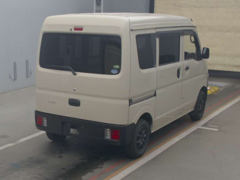 2015 Mitsubishi Minicab Van DS17V[1]